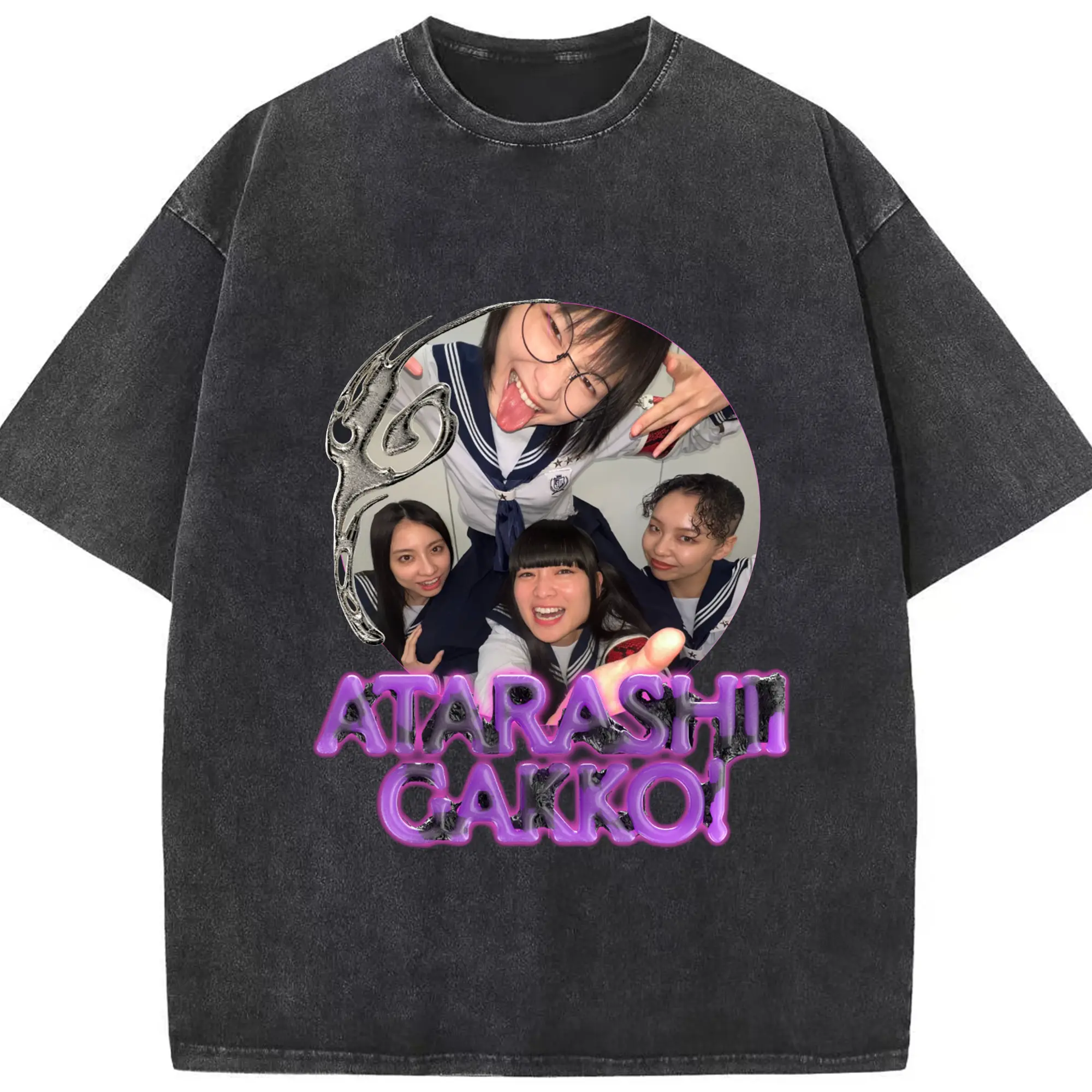 新しい学校のリーダーズAtarashii Gakko!宣材写真 - 綿100％ ヴィンテージ風 半袖Tシャツ ・ フロントプリント ・ 柔らか肌触り ・ 通気性 快適 ・ スポーツ カジュアル 外出用