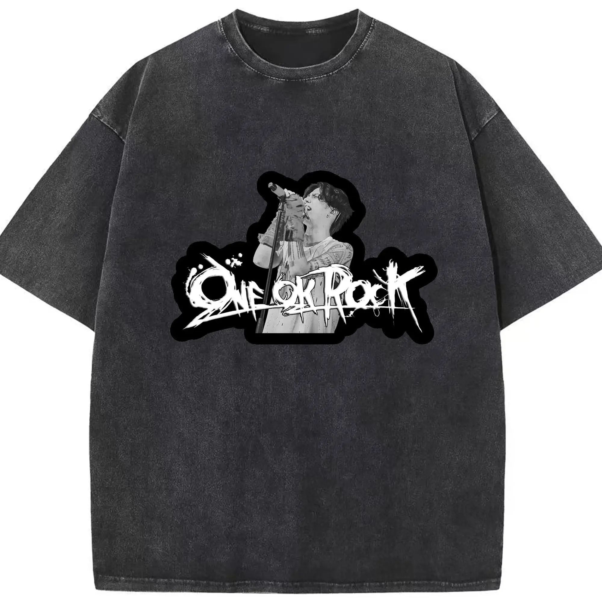 ONE OK ROCK TAKA - 綿100％ ヴィンテージ風 半袖Tシャツ ・ フロントプリント ・ 柔らか肌触り ・ 通気性 快適 ・ スポーツ カジュアル 外出用