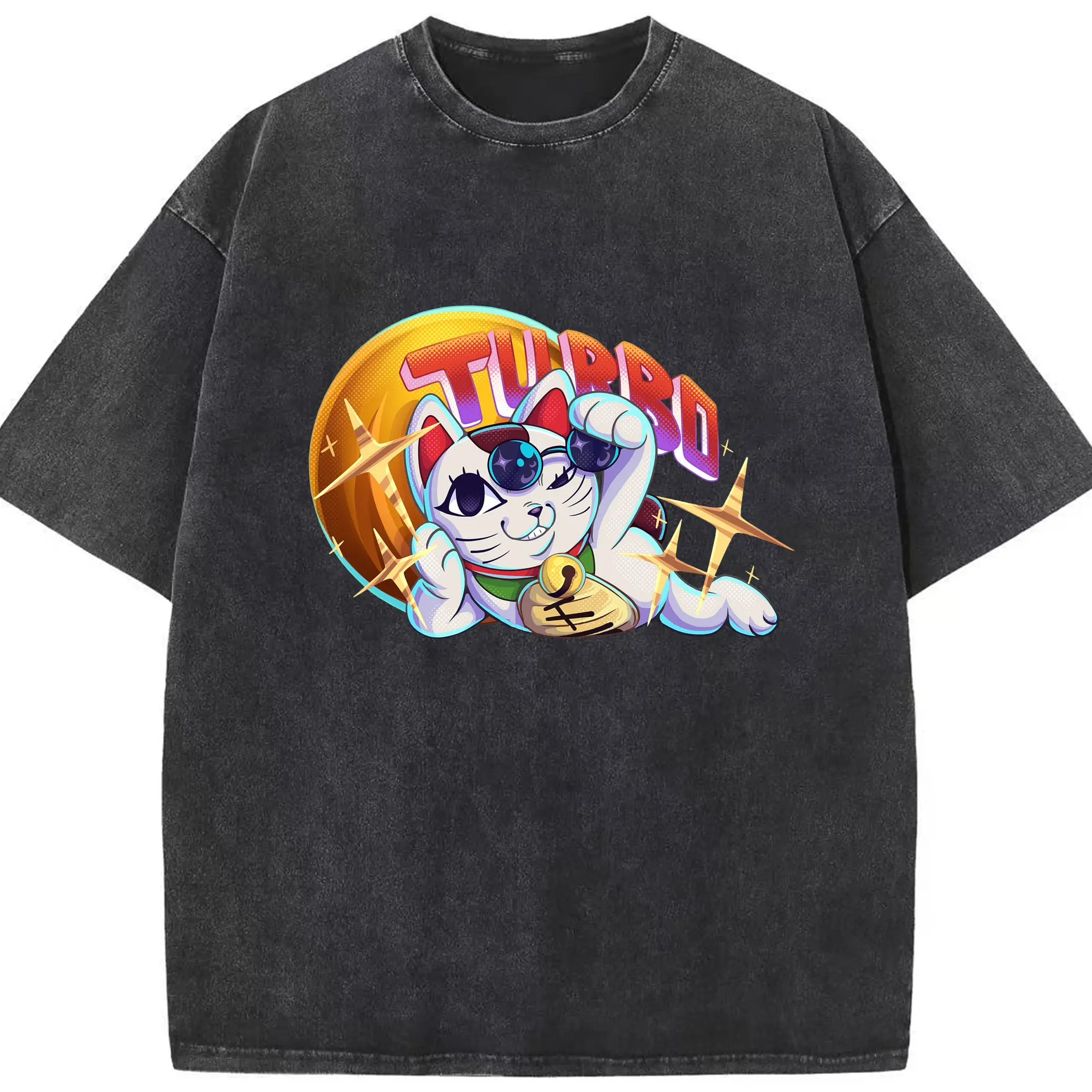 ダンダダンターボババア招き猫Turbo - 綿100％ ヴィンテージ風 半袖Tシャツ ・ フロントプリント ・ 柔らか肌触り ・ 通気性 快適 ・ スポーツ カジュアル 外出用