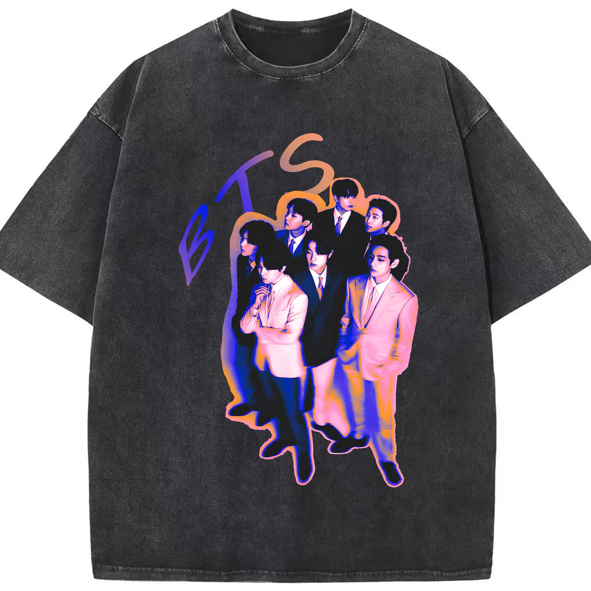 防弾少年団 ヴィンテージ風 グラフィック限定デザイン 人気急上昇🔥 - 綿100％ ヴィンテージ風 半袖Tシャツ ・ フロントプリント ・ 柔らか肌触り ・ 通気性 快適 ・ スポーツ カジュアル 外出用