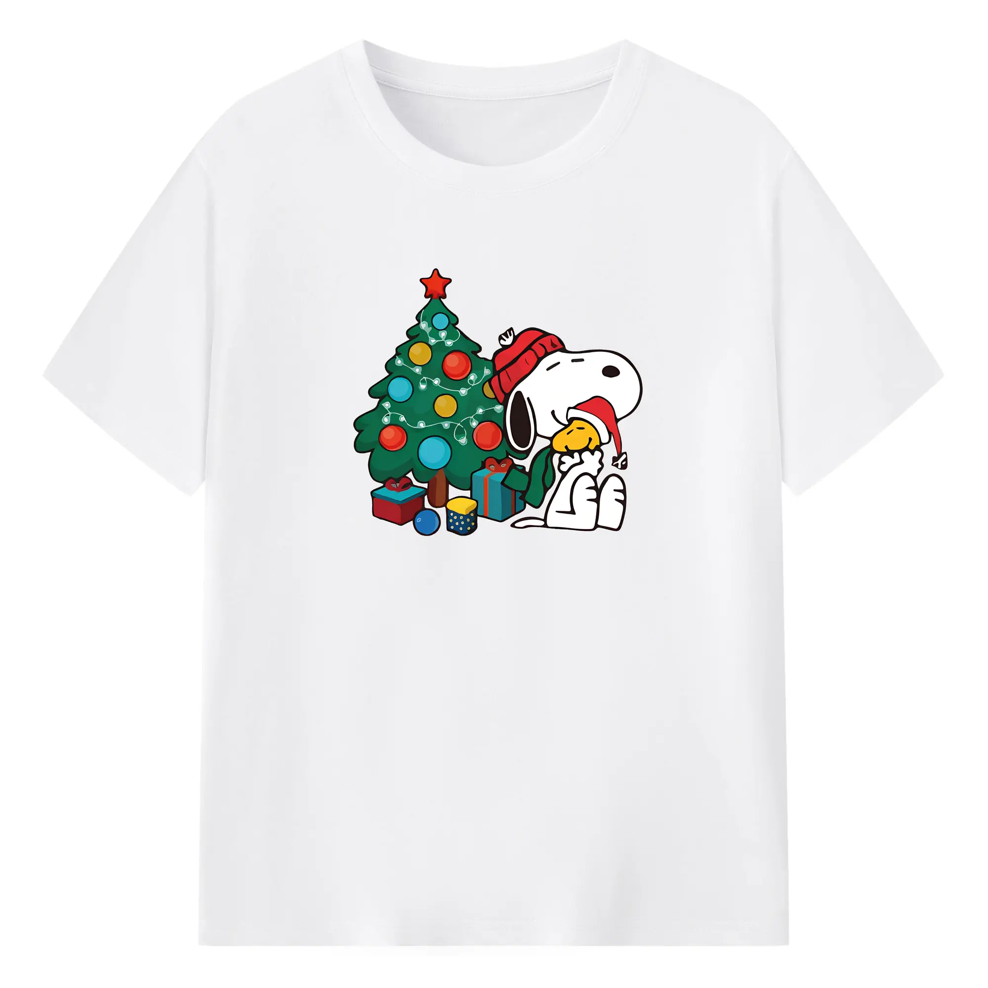 スヌーピー クリスマス2025🎄 サンタ帽＆ツリー＆ギフトデザイン - 綿100％ 半袖Tシャツ ・ フロントプリント ・ 快適 通気性 ・ 日常使い 散歩 スポーツ用