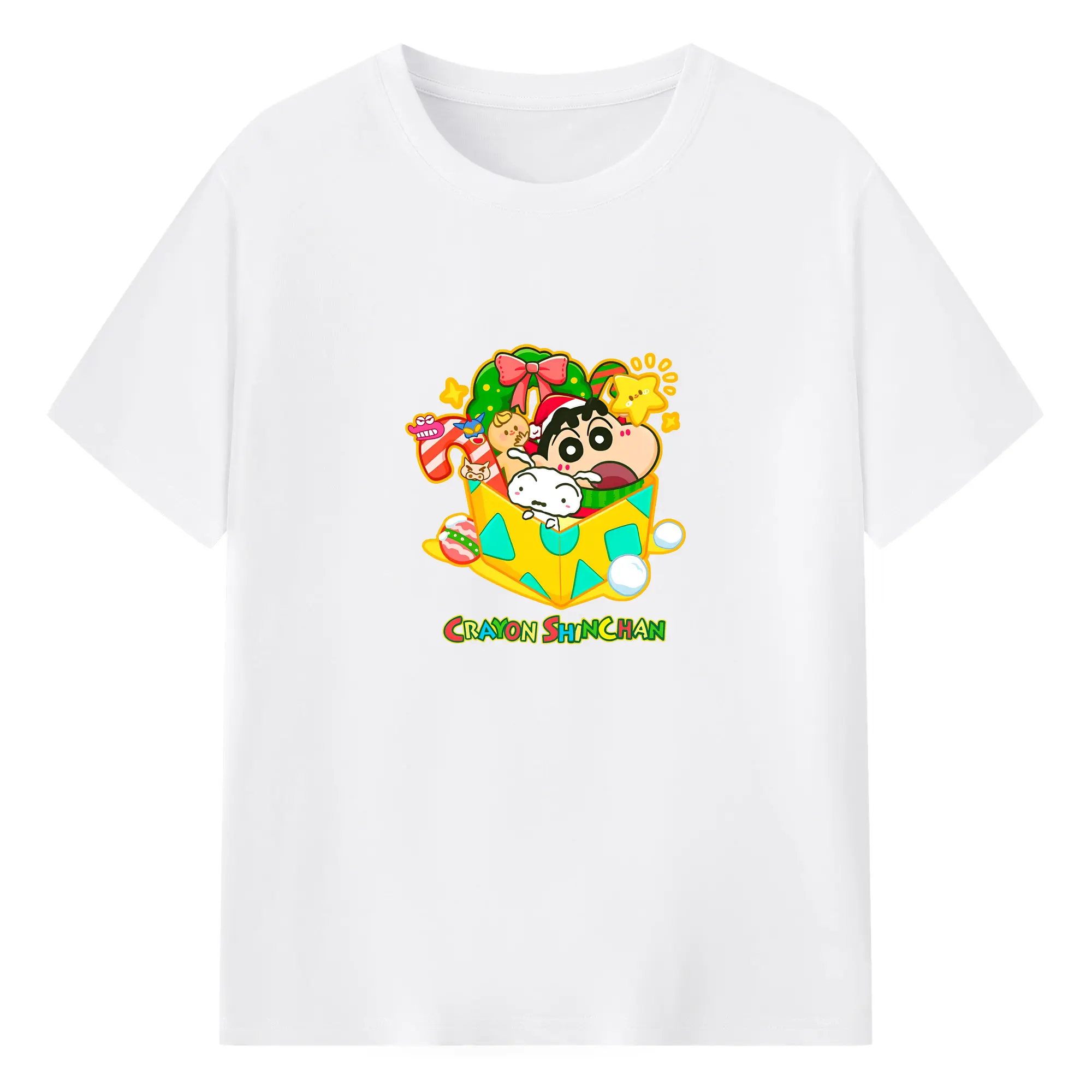 クレヨンしんちゃん クリスマス新作🎄 小新とツリー＆プレゼントデザイン - 綿100％ 半袖Tシャツ ・ フロントプリント ・ 快適 通気性 ・ 日常使い 散歩 スポーツ用