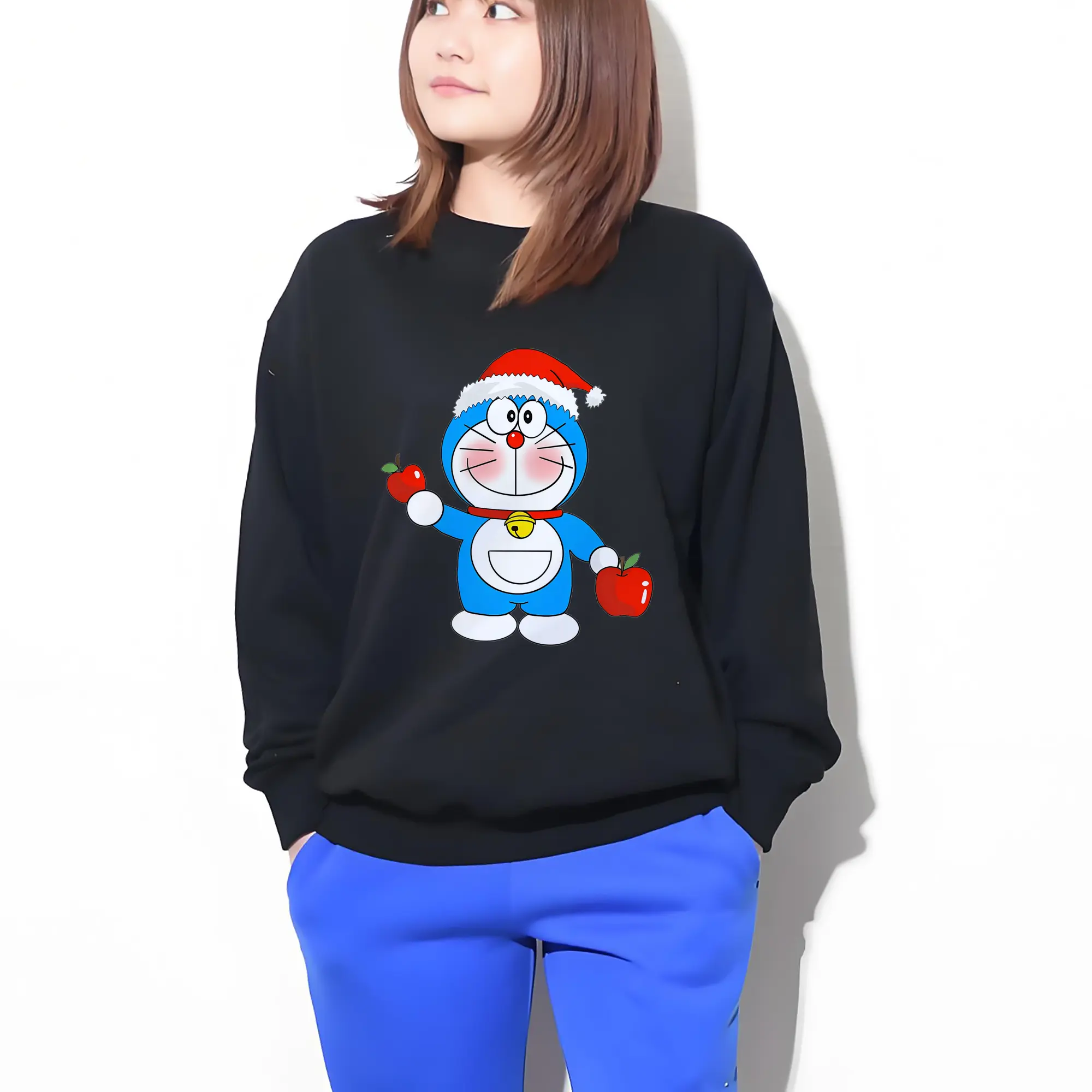 ドラえもん クリスマス限定🎄 サンタ帽＆プレゼント可愛い冬デザイン