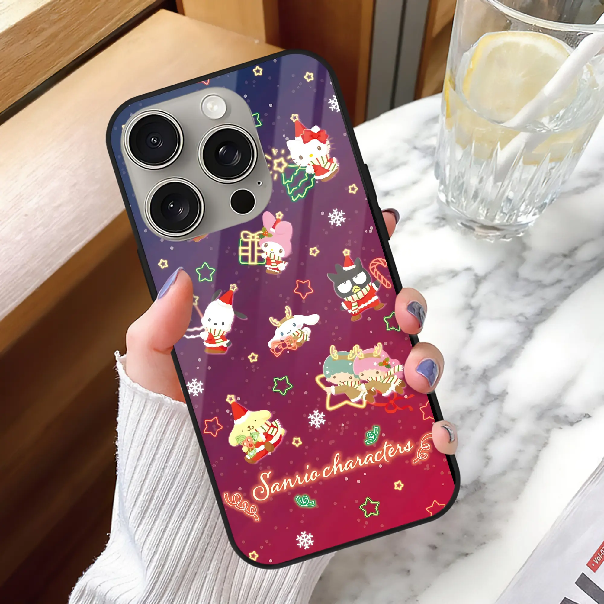 サンリオ×クリスマス限定スマホ｜冬新作