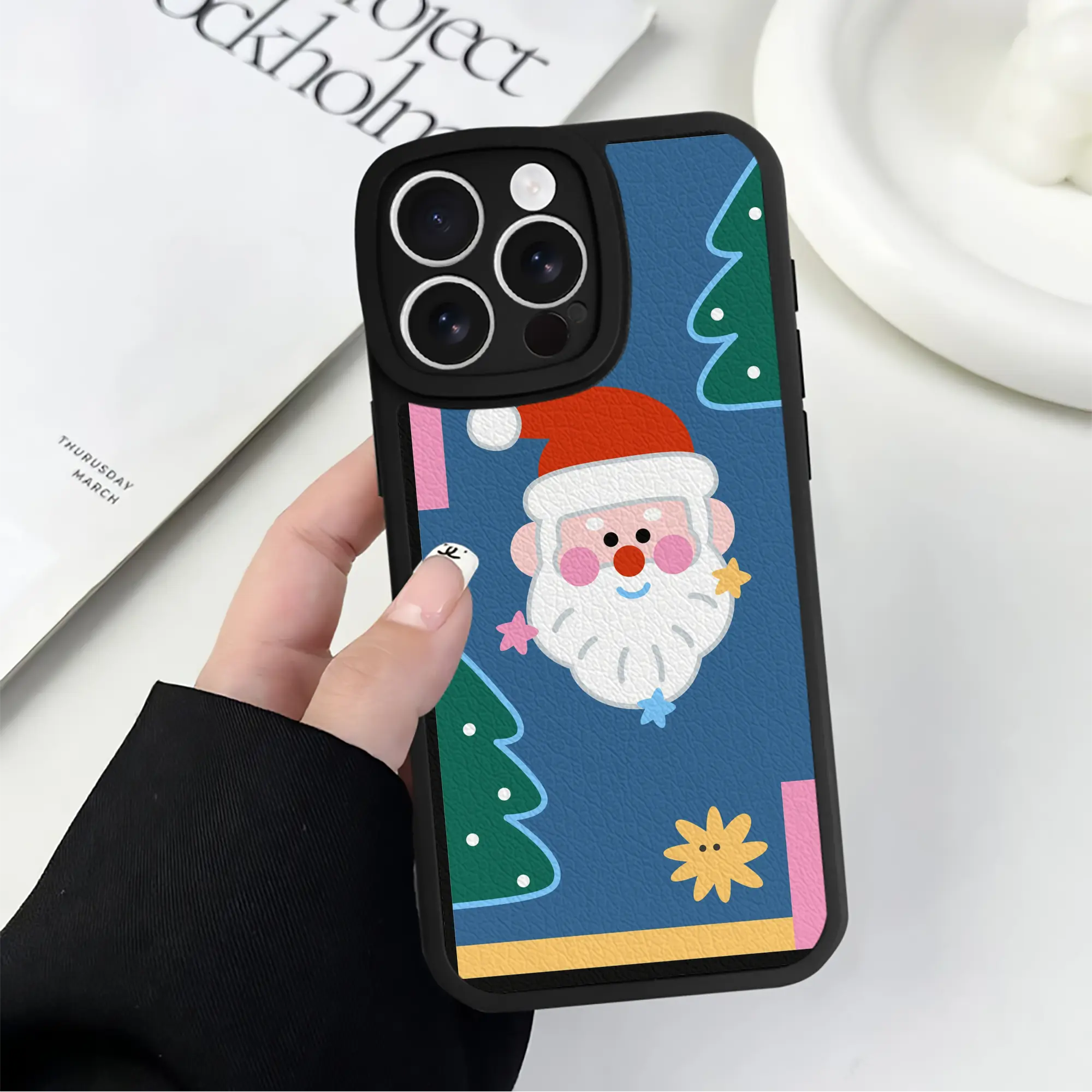 サンタクロース×クリスマスツリー｜冬限定デザインスマホ